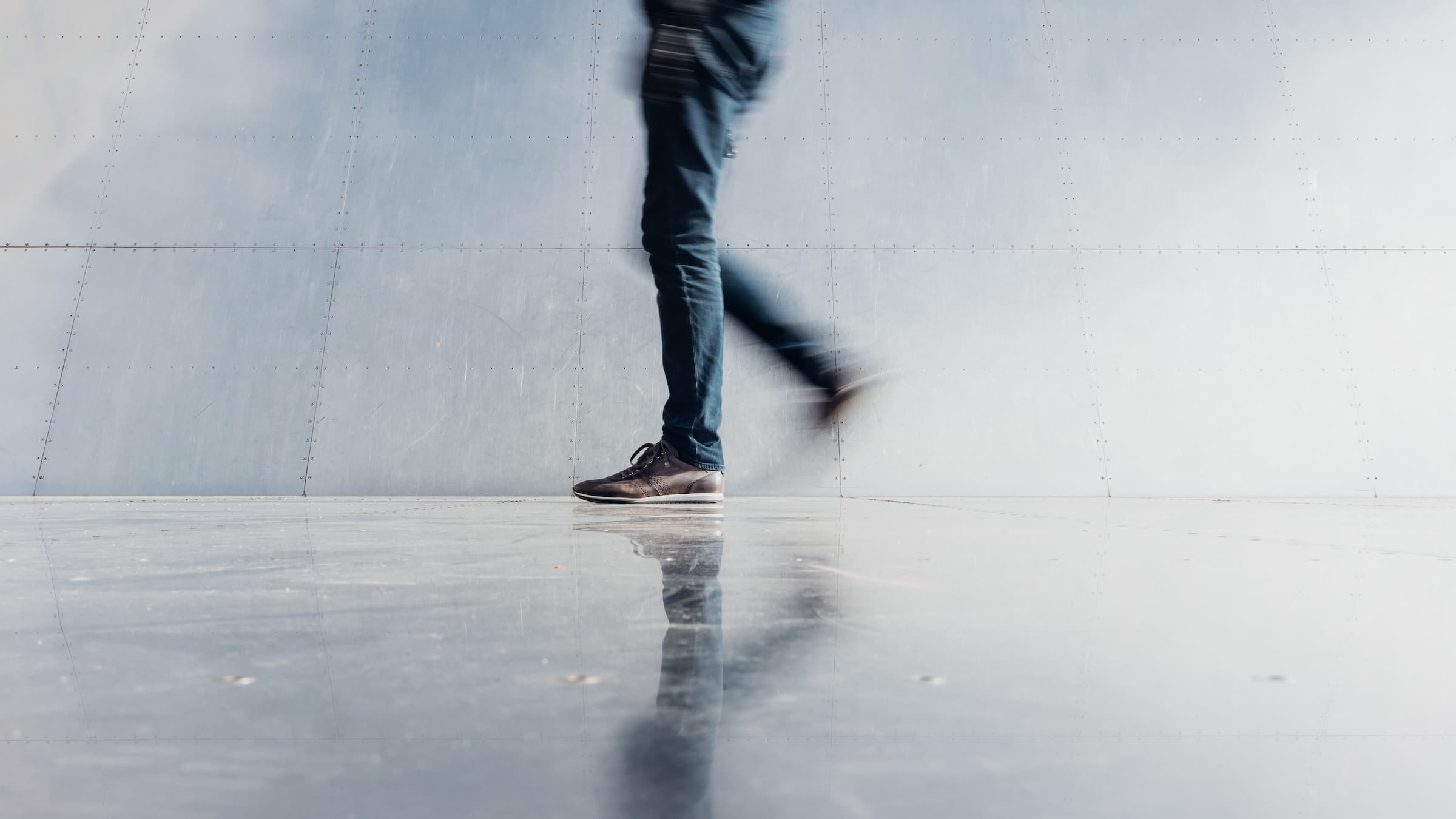 Money saving tips for long term travelers and digital nomads